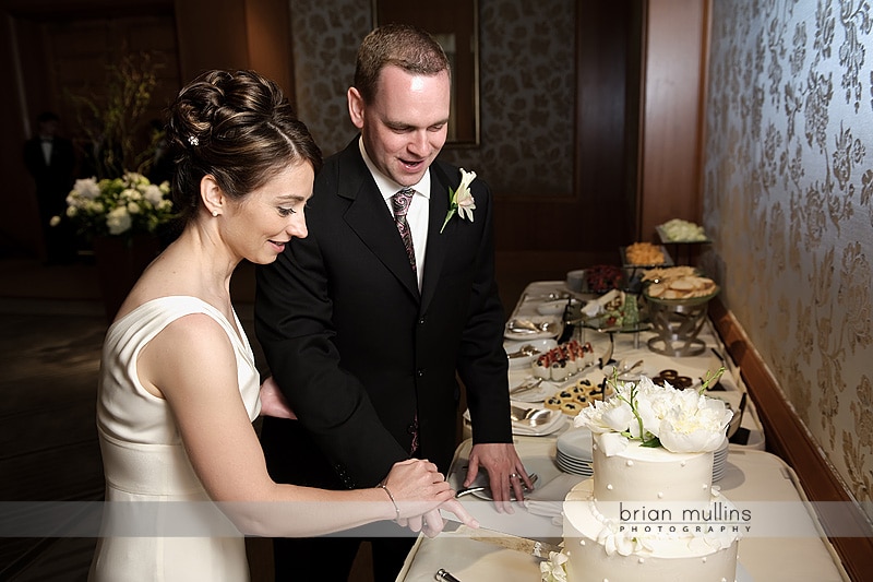 cutting the wedding cake