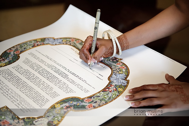 ketubah signing at jewish wedding