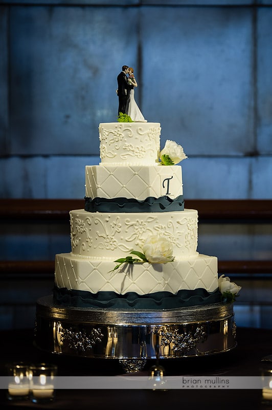 wedding cake at bay 7