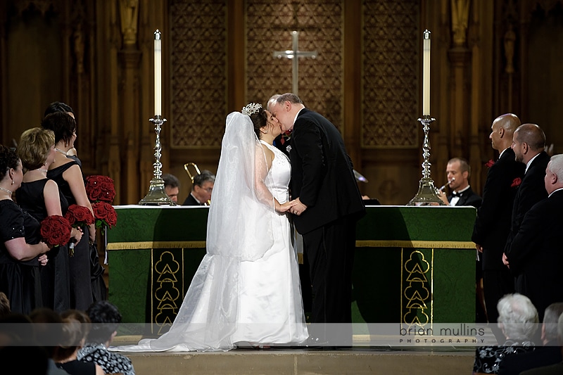 wedding kiss at Duke Chapel