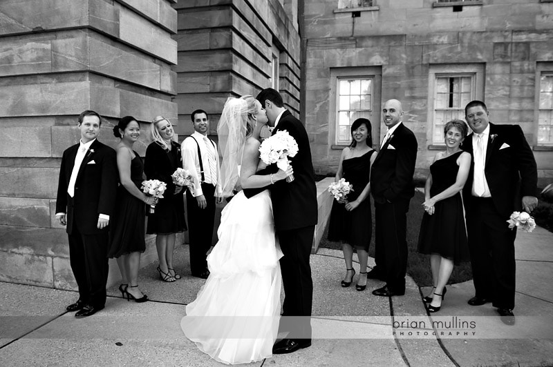 wedding photos in downtown raleigh