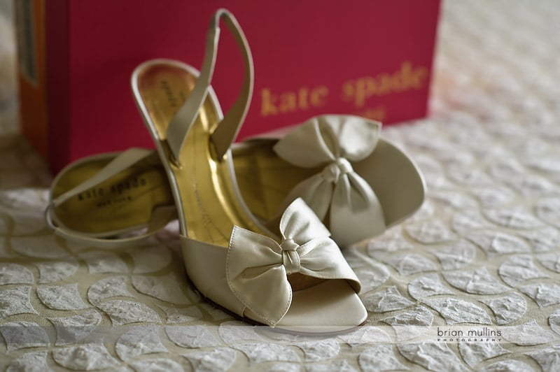 wedding shoes with bows