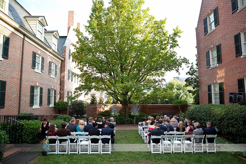 bryan courtyard wedding at the Carolina Inn